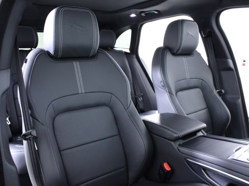 Used 2026 Jaguar F-PACE R-Dynamic S image 17