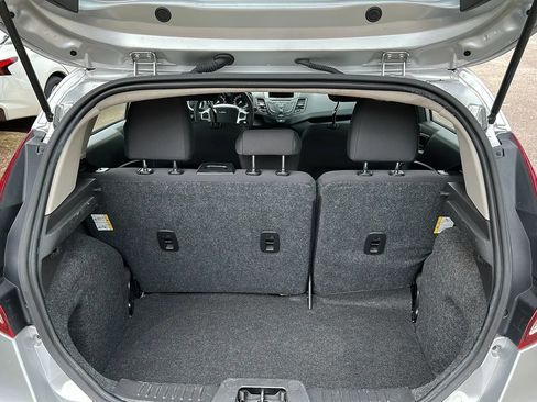 Used 2018 Ford Fiesta SE FWD image 8