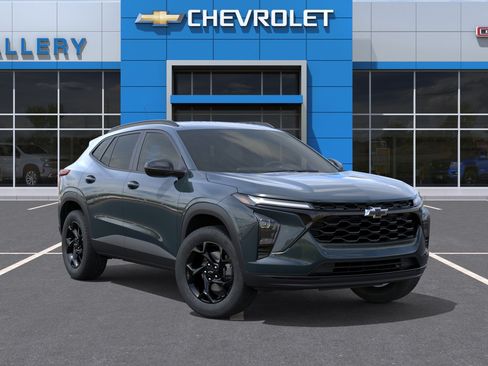 New 2026 Chevrolet Trax LT w/ Driver Confidence Package FWD image 8