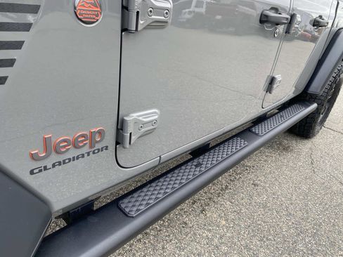 Certified 2021 Jeep Gladiator Mojave image 10