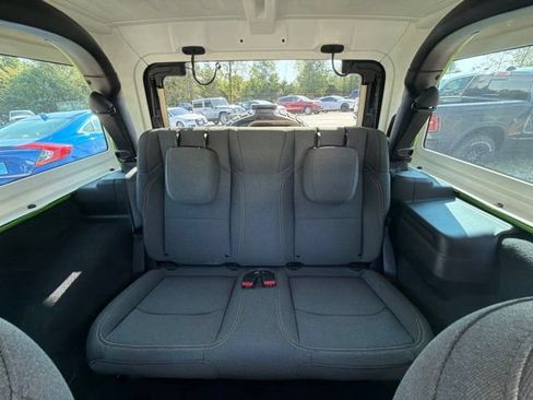 Used 2025 Jeep Wrangler Sport AWD/4WD image 17