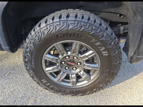 Used 2024 GMC Sierra 1500 AT4X AWD/4WD image 2