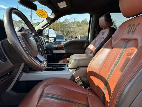 Used 2022 Ford F450 King Ranch w/ Chrome Package image 28