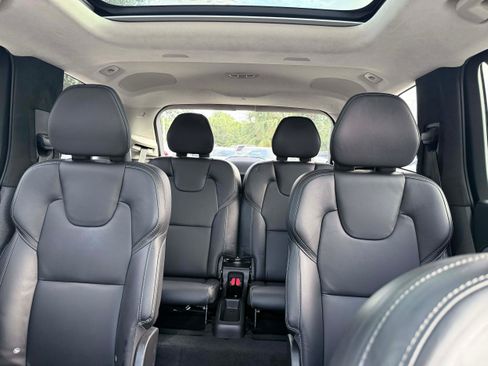 Certified 2024 Volvo XC90 T8 Ultimate w/ Lounge Package AWD/4WD image 18