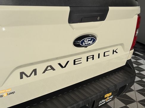 Used 2025 Ford Maverick XLT w/ Equipment Group 301A AWD/4WD image 14