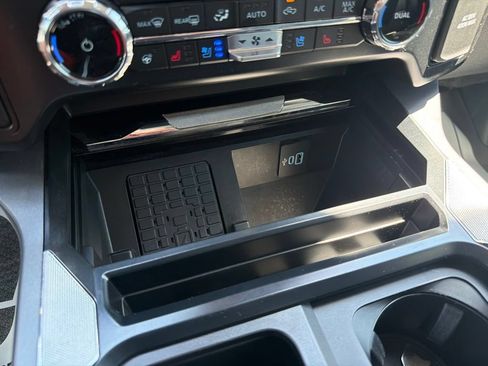 Used 2023 Ford F250 Lariat w/ Sport Appearance Package AWD/4WD image 32