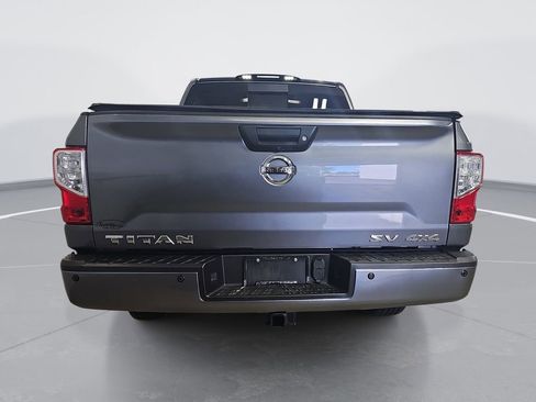 Used 2019 Nissan Titan SV w/ SV Convenience Package AWD/4WD image 5