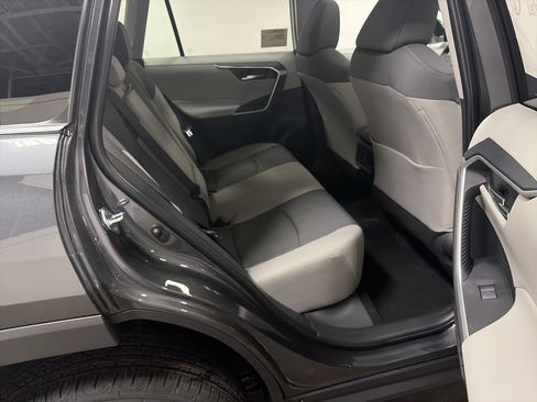 New 2025 Toyota RAV4 XLE image 31