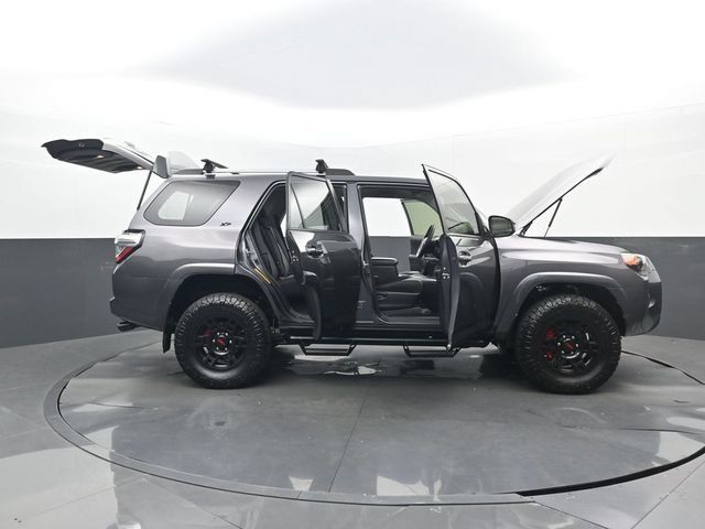 Used 2021 Toyota 4Runner SR5 AWD/4WD image 33