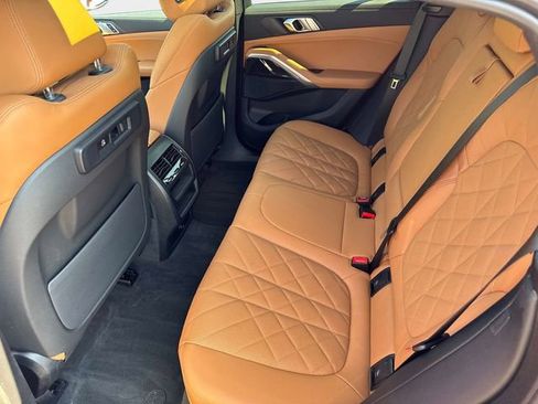 Used 2023 BMW X6 xDrive40i w/ M Sport Package AWD/4WD image 13