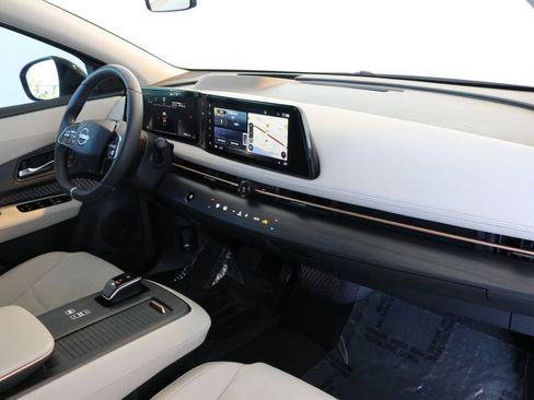 Used 2024 Nissan Ariya AWD image 46