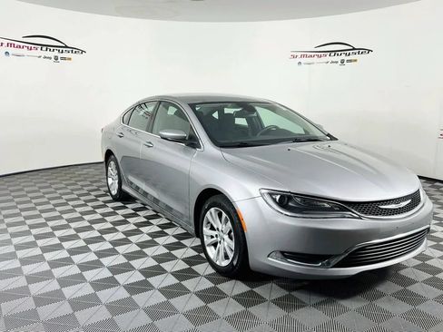 Used 2016 Chrysler 200 Limited FWD image 1