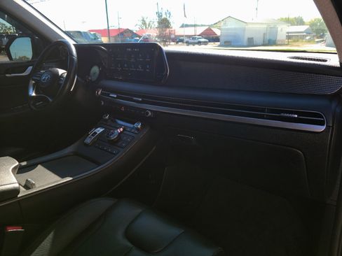 Used 2023 Hyundai Palisade Limited w/ Cargo Package image 27