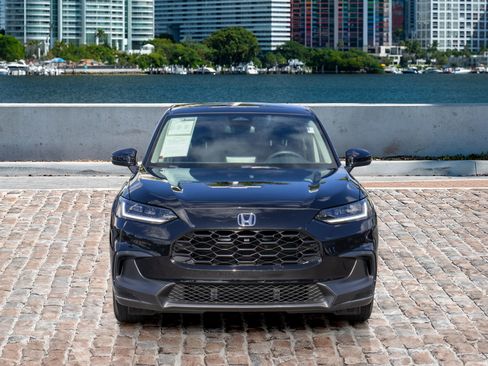 Certified 2024 Honda HR-V LX image 2