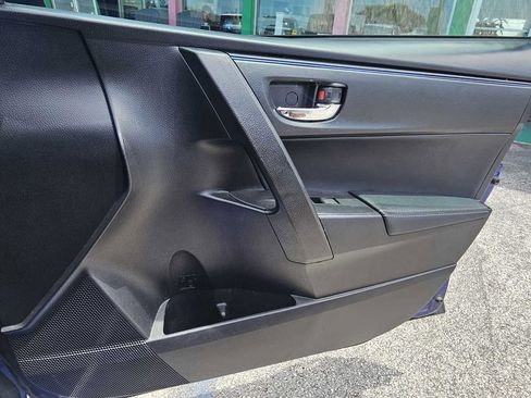 Used 2018 Toyota Corolla SE w/ SE Premium Package FWD image 26