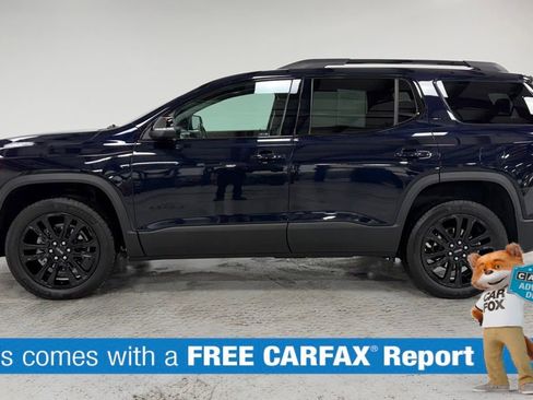Used 2022 GMC Acadia SLT w/ Elevation Edition image 2