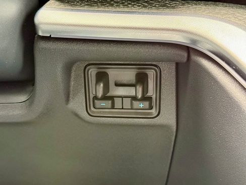 Used 2025 Ford Expedition Tremor image 41