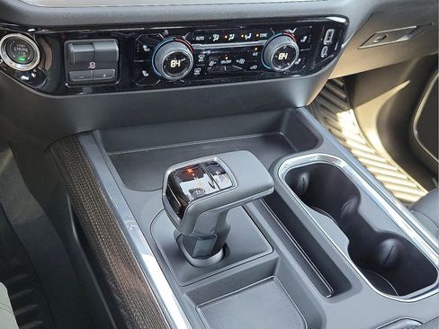 Used 2025 Chevrolet Silverado 1500 RST w/ Convenience Package II AWD/4WD image 17