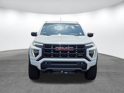 Used 2024 GMC Canyon AT4 AWD/4WD image 2