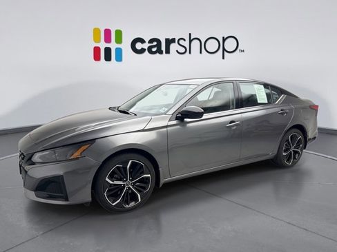 Used 2023 Nissan Altima 2.5 SR AWD/4WD image 1