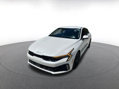 Used 2025 Kia K5 LXS image 4