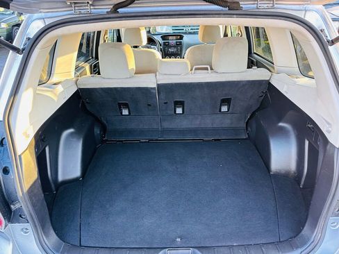 Used 2015 Subaru Forester 2.5i Premium w/ All-Weather Package image 12