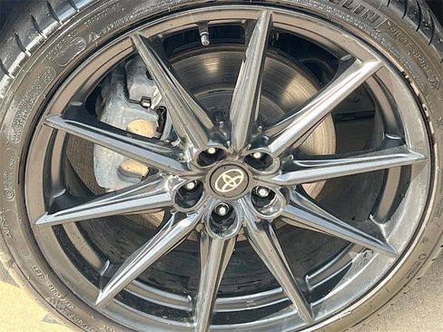 Used 2024 Toyota GR86 Premium image 29