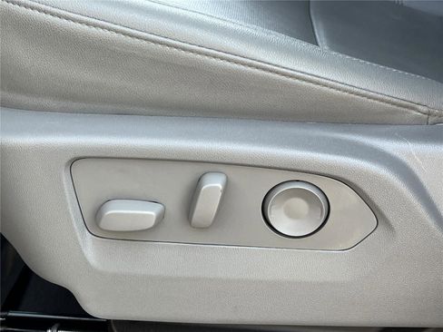 Used 2024 Chevrolet Silverado 1500 LTZ w/ LTZ Convenience Package II image 39