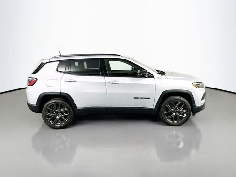New 2026 Jeep Compass Latitude image 8