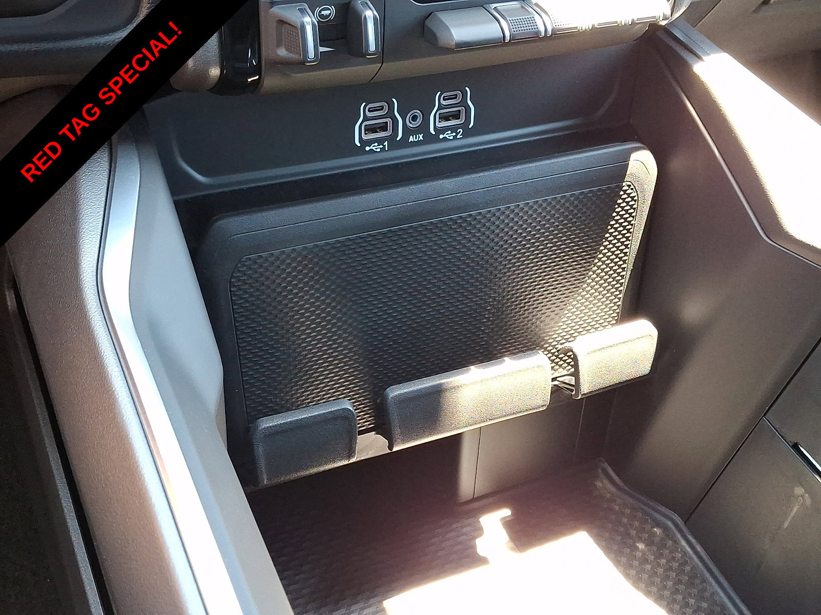 New 2026 RAM 3500 Big Horn AWD/4WD image 12