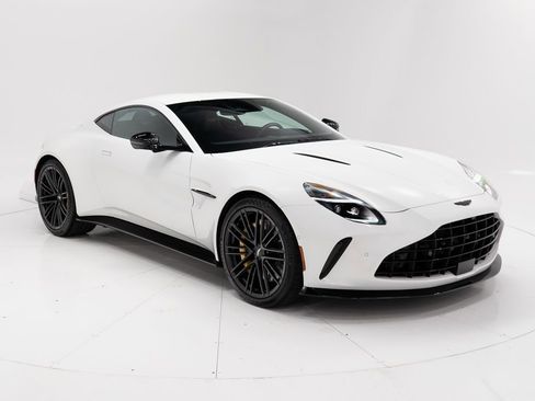 Used 2025 Aston Martin V8 Vantage image 7