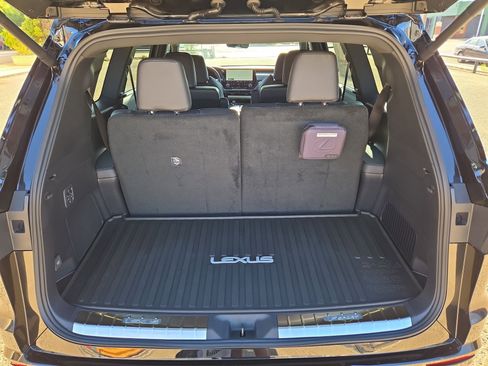New 2026 Lexus TX 500h AWD image 12