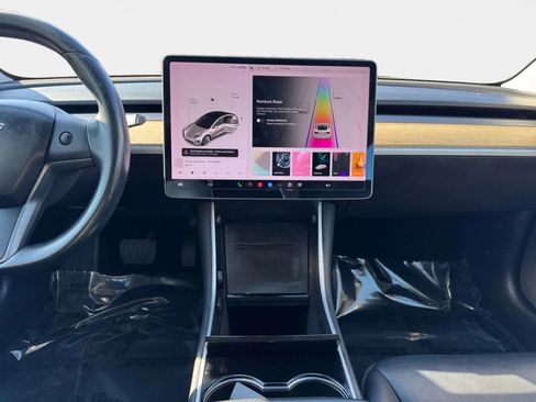 Used 2019 Tesla Model 3 Mid Range image 13