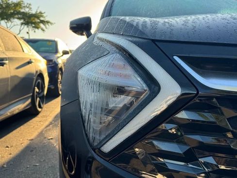 Certified 2023 Kia Sportage SX image 10