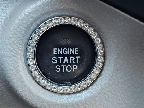 Used 2013 Toyota Highlander Limited image 27