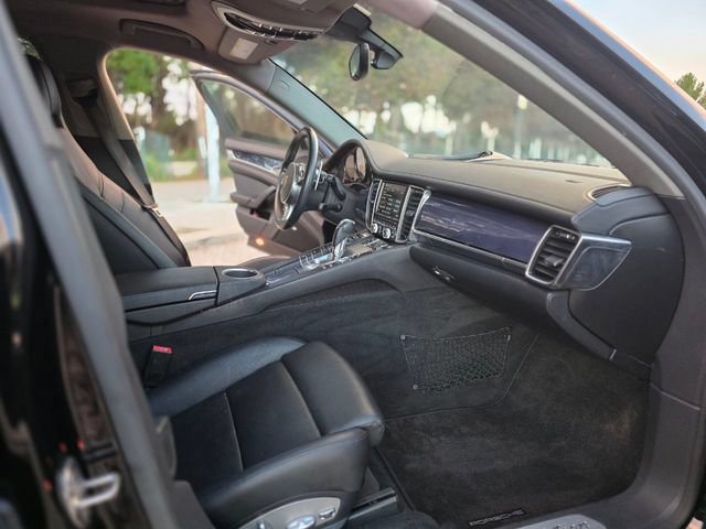 Used 2013 Porsche Panamera RWD image 33