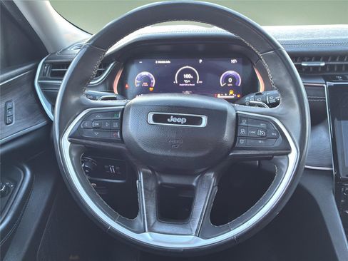 Used 2023 Jeep Grand Cherokee L Limited image 22