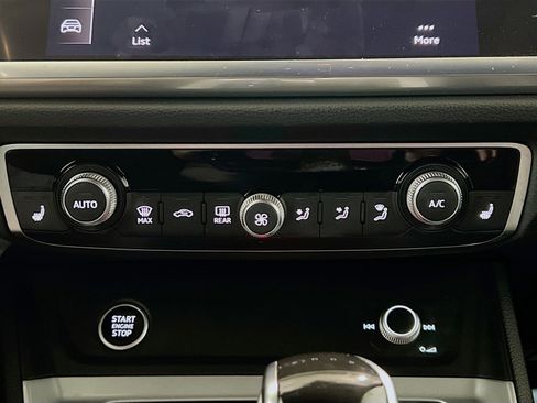 Used 2021 Audi Q3 2.0T Premium w/ Convenience Package image 11