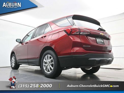 Used 2023 Chevrolet Equinox LT image 20