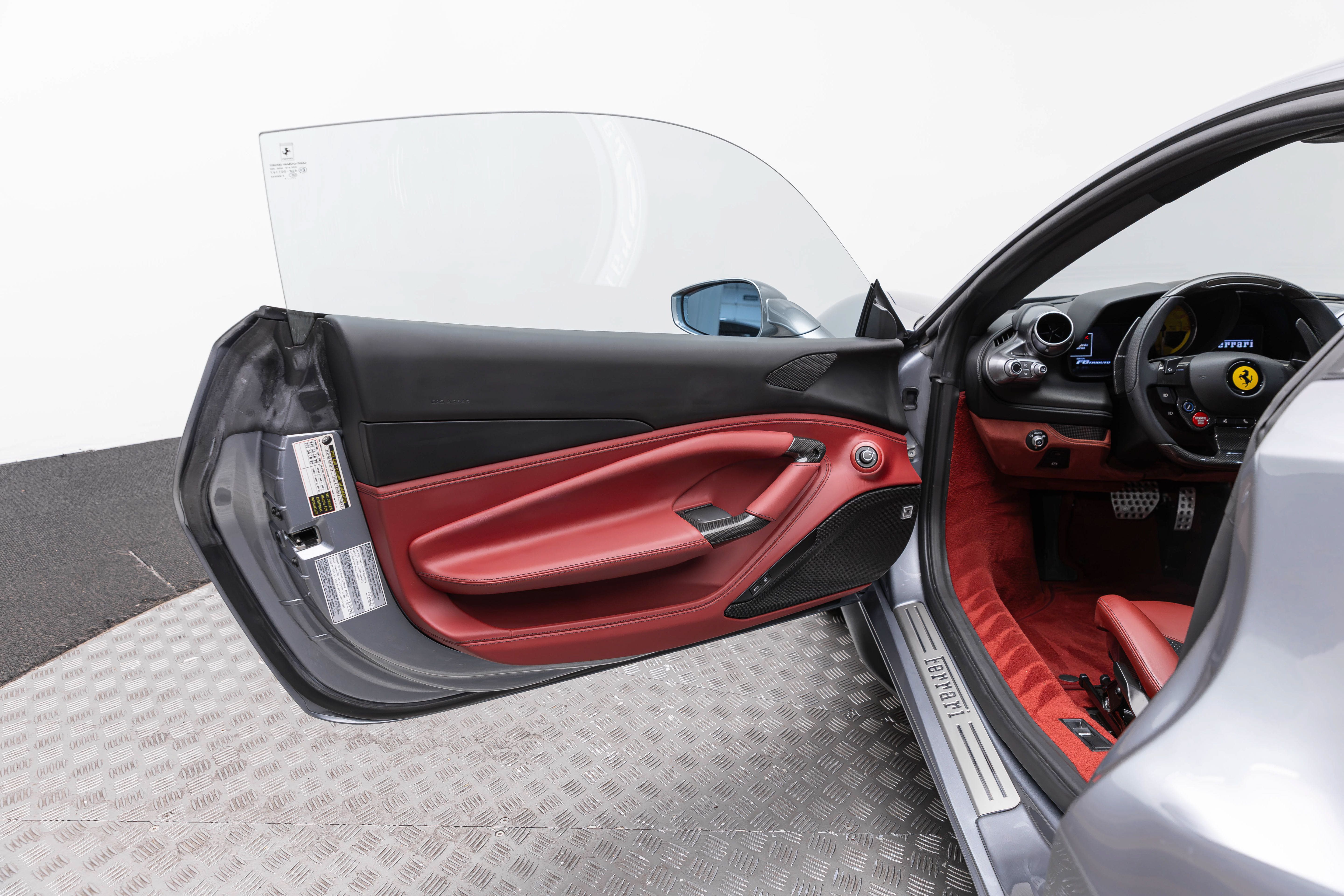 Used 2020 Ferrari F8 Tributo RWD image 11