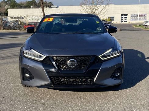Used 2022 Nissan Maxima SR w/ Sport Mat Group image 2
