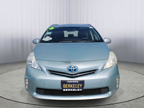 Used 2013 Toyota Prius V Three image 3