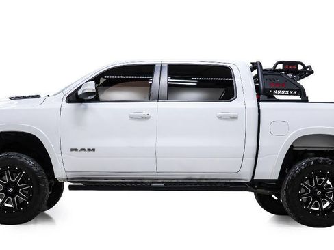 Used 2020 RAM 1500 Laramie w/ Sport Appearance Package AWD/4WD image 6