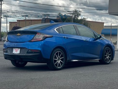 Used 2017 Chevrolet Volt Premier w/ Driver Confidence II Package image 5