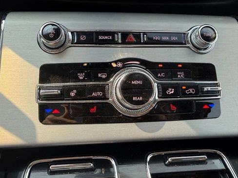 Used 2024 Lincoln Aviator AWD w/ Premium Package image 19