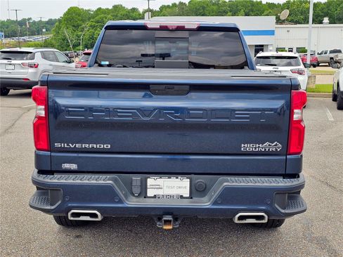 Used 2021 Chevrolet Silverado 1500 High Country w/ Technology Package AWD/4WD image 12