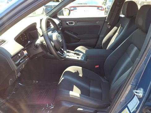 Certified 2025 Honda Civic Sport image 4