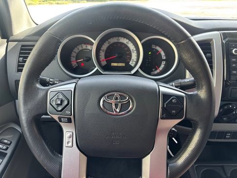 Used 2015 Toyota Tacoma PreRunner w/ SR5 Package image 17