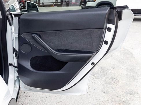 Used 2023 Tesla Model Y Long Range image 15