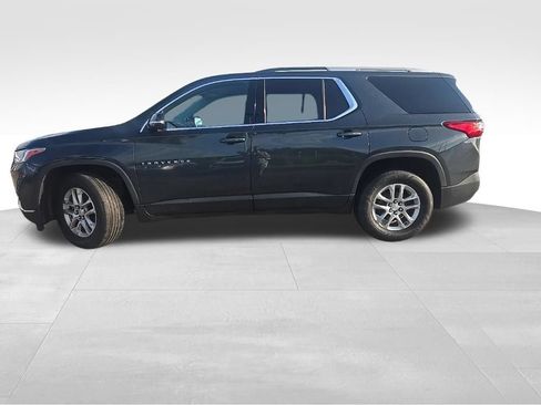 Used 2018 Chevrolet Traverse LT FWD image 2
